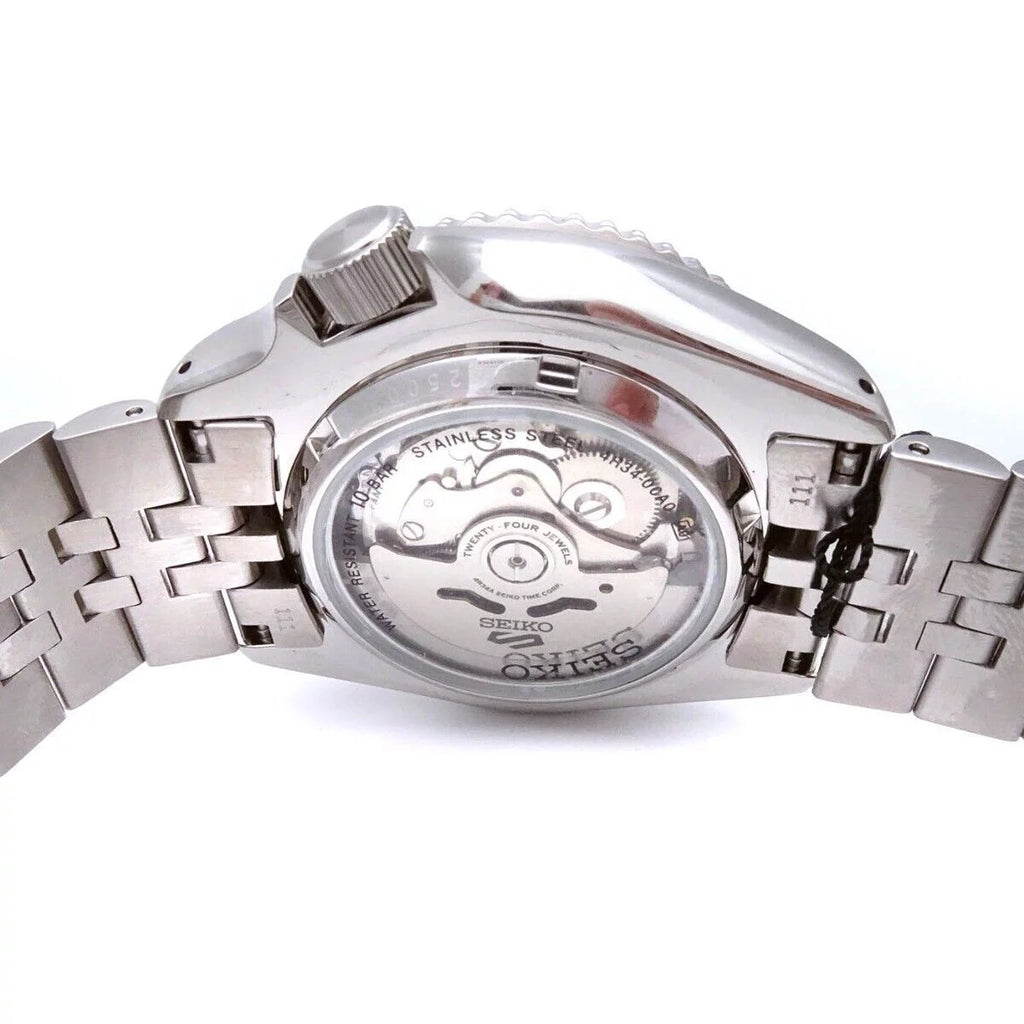 Black and Blue Bezel Watch D8388