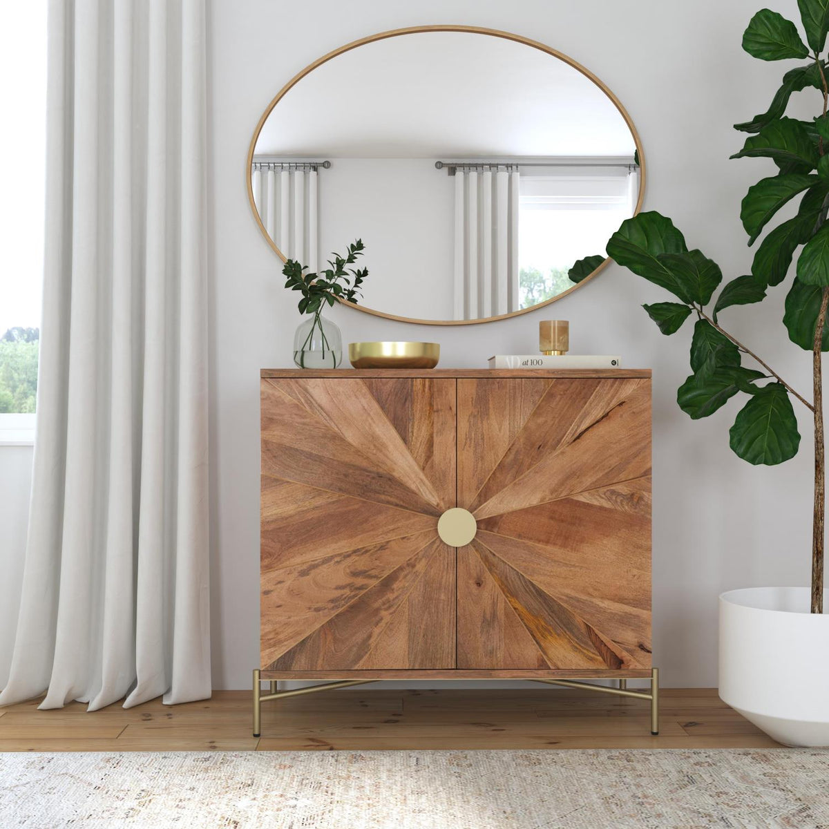 Glam Wall Mirror With Gold Finish J2194