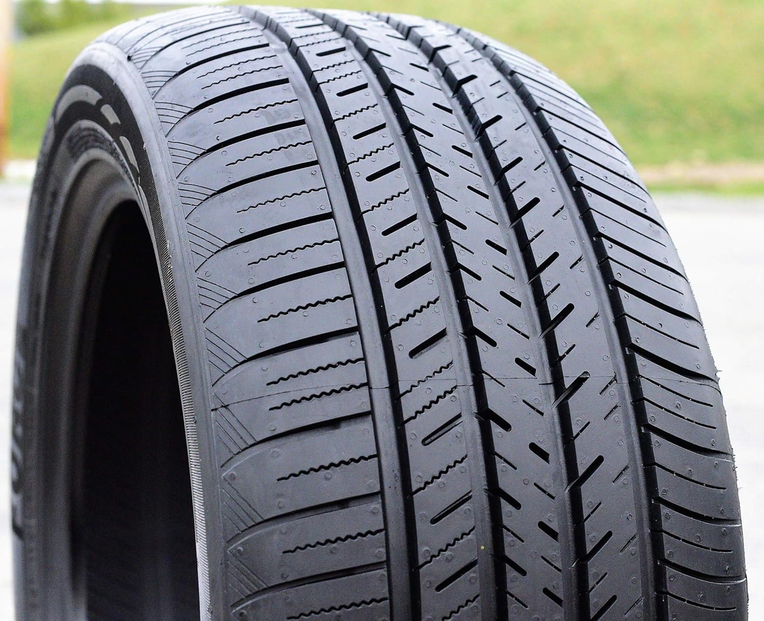 255/45R19 All-Season High Performance Radial Tire Z101