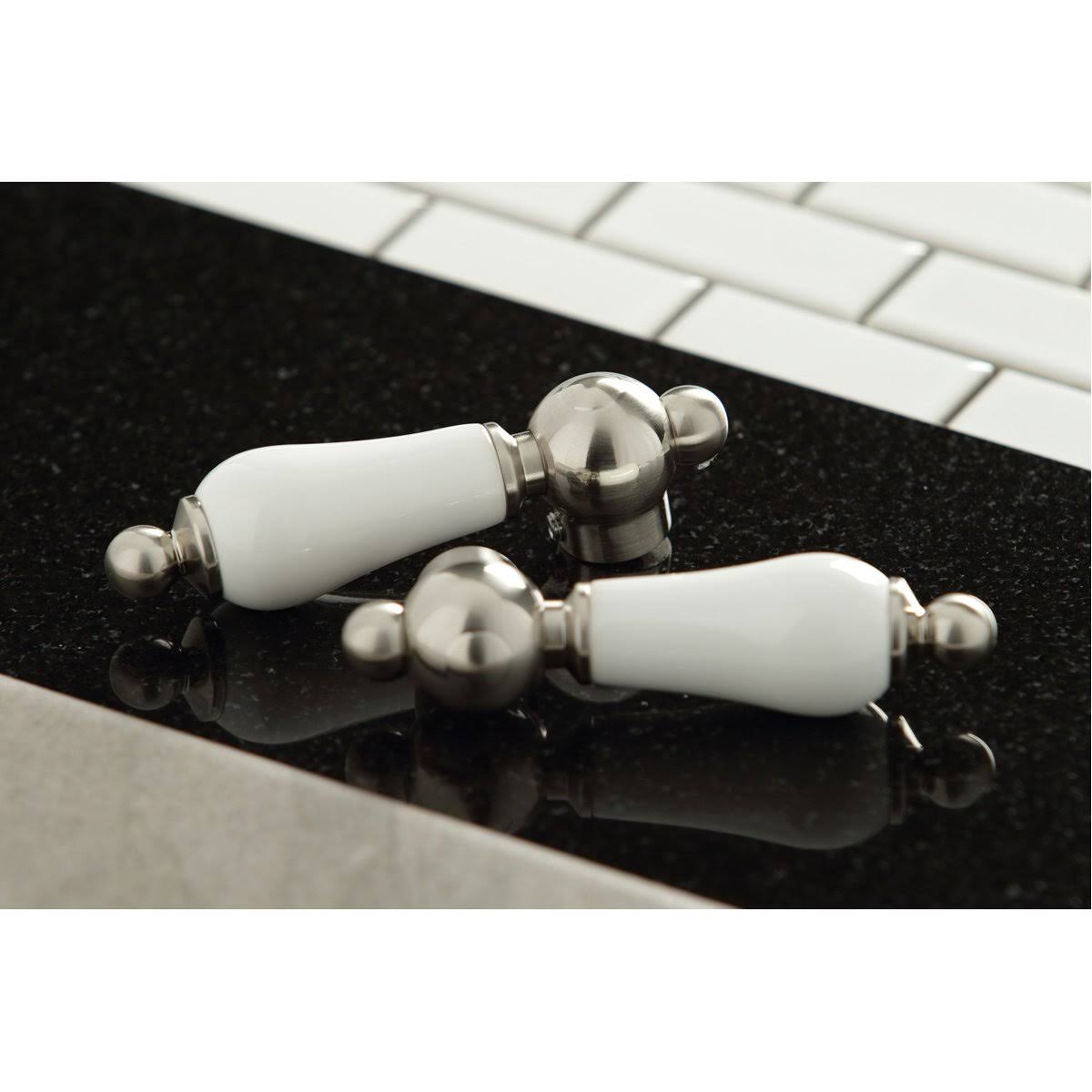 Polished Brass Widespread Bathroom Faucet O5608