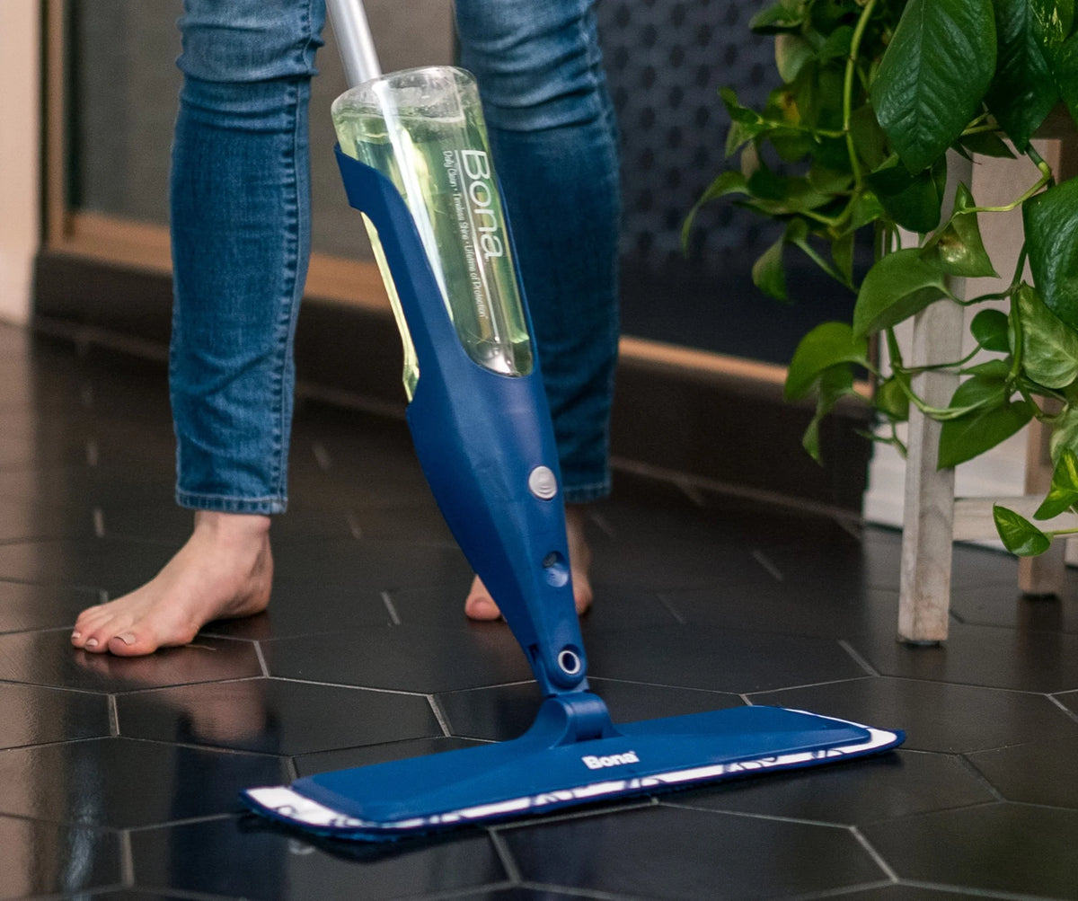 Floor Spray Mop with Reusable Microfiber Pad and Refillable Multi Surface Floor Cleaner Liquid G73194